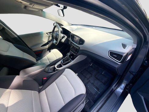 Used 2018 Hyundai Ioniq SEL FWD image 28