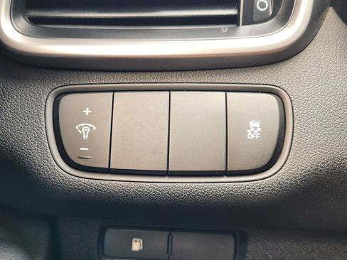 Used 2018 Kia Sorento L FWD image 21