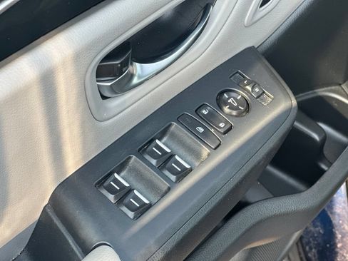 Used 2023 Honda Pilot Touring image 18