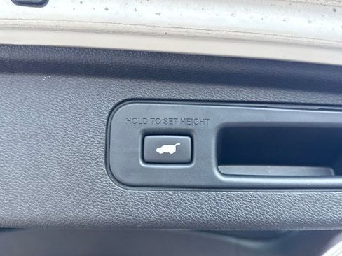 Used 2023 Honda Odyssey Touring image 8