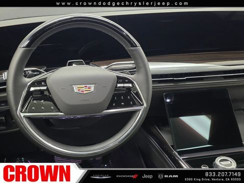 Used 2026 Cadillac Escalade Luxury AWD/4WD image 21