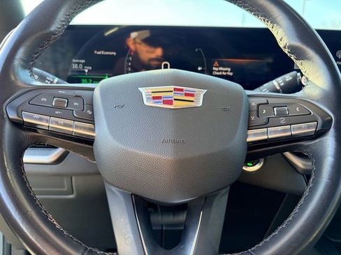 Used 2024 Cadillac XT4 Premium Luxury image 29