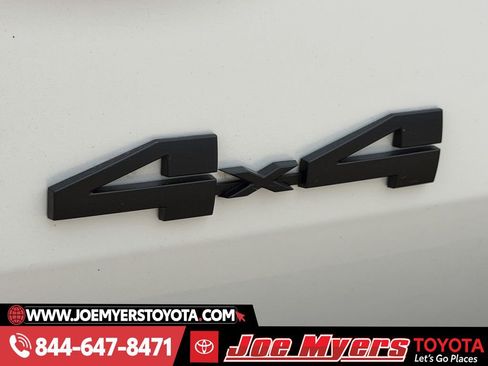 Used 2024 Toyota Tundra Platinum image 11