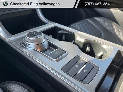 Used 2024 Ford Edge Titanium AWD/4WD image 43