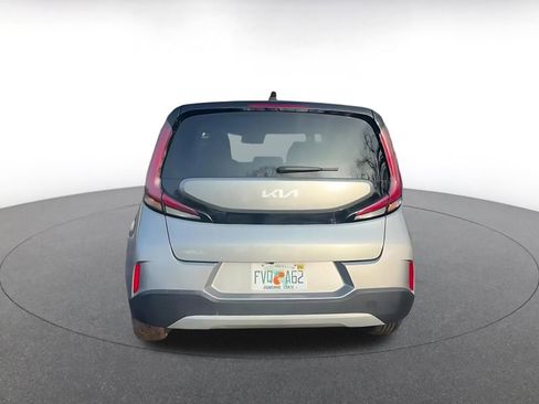 Used 2025 Kia Soul LX w/ LX Technology Package image 12