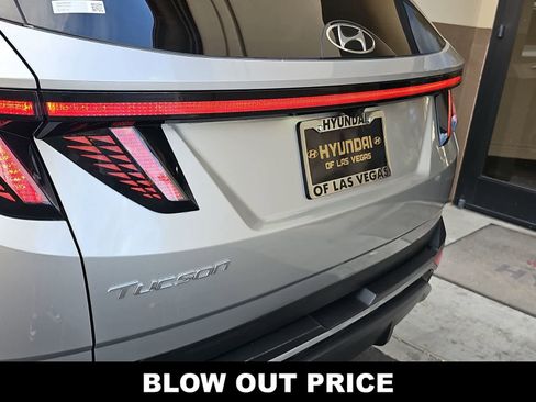Certified 2023 Hyundai Tucson SEL w/ Convenience Package FWD image 11