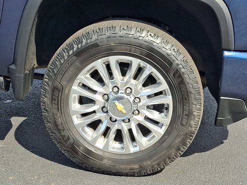 Used 2023 Chevrolet Silverado 3500 High Country w/ Z71 Off-Road Package AWD/4WD image 8