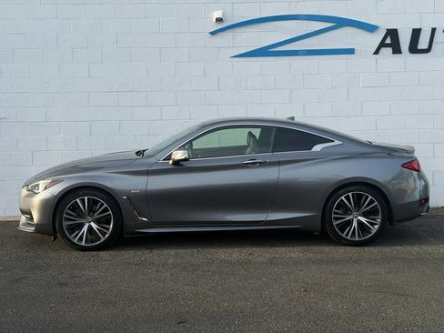 Used 2018 INFINITI Q60 3.0t Luxe image 3