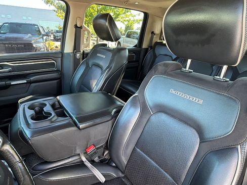 Used 2019 RAM 1500 Laramie AWD/4WD image 17