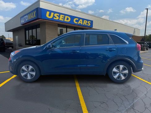 Used 2019 Kia Niro LX FWD image 8