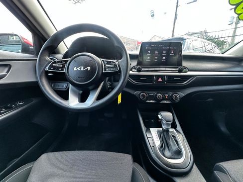 Used 2024 Kia Forte LXS FWD image 11