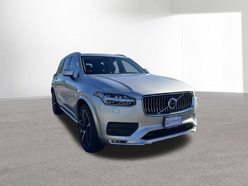 Used 2021 Volvo XC90 T6 Momentum w/ Protection Package Premier AWD/4WD image 4