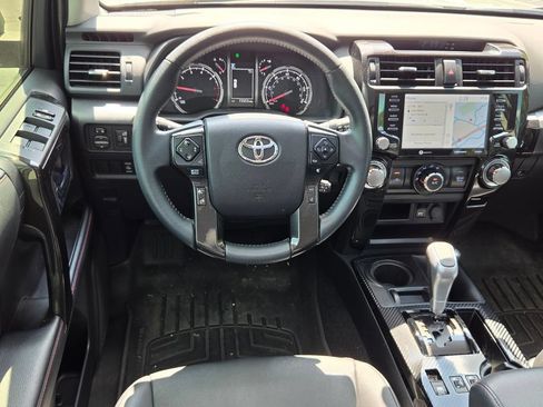 Used 2022 Toyota 4Runner TRD Off-Road Premium w/ Moonroof Package AWD/4WD image 12