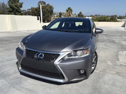 Used 2015 Lexus CT 200h image 5