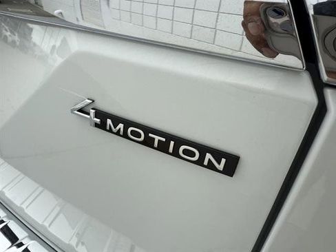 New 2025 Volkswagen Atlas SEL image 12