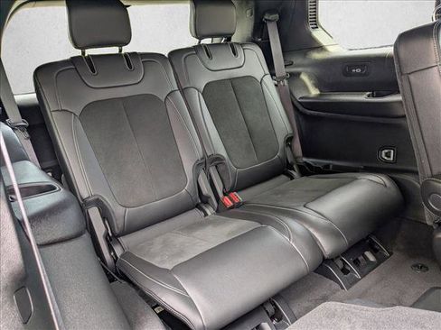 Used 2025 Jeep Grand Cherokee L Altitude RWD image 23