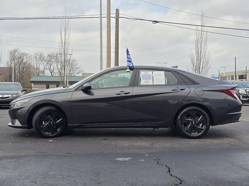 Used 2022 Hyundai Elantra SEL w/ Convenience Package image 18