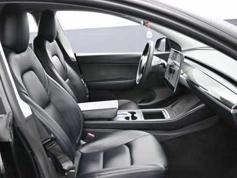 Used 2022 Tesla Model Y Performance image 39