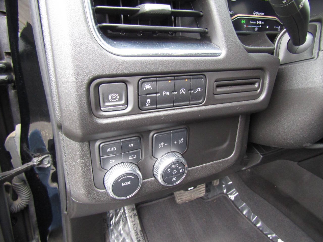Used 2022 GMC Yukon XL SLE AWD/4WD image 21