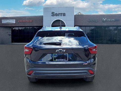 Used 2025 Chevrolet Trax RS w/ Driver Confidence Package FWD image 5