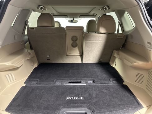 Used 2016 Nissan Rogue SL w/ SL Premium Package image 22