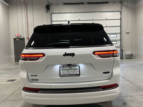 New 2026 Jeep Grand Cherokee L Summit w/ Obsidian Package AWD/4WD image 7