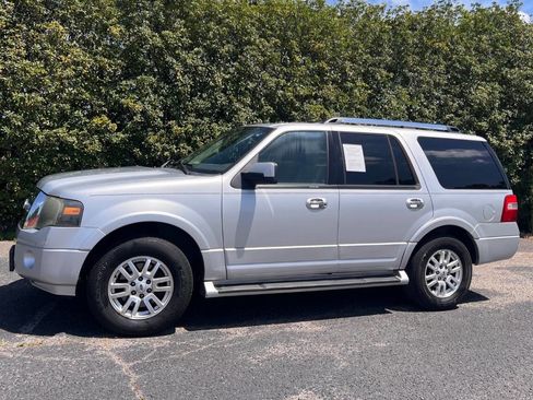 Used 2014 Ford Expedition Limited image 3