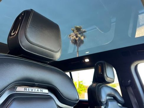 Used 2024 Rivian R1S Adventure AWD/4WD image 20