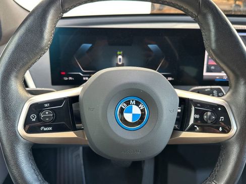 Used 2024 BMW iX xDrive50 w/ Premium Package AWD/4WD image 27