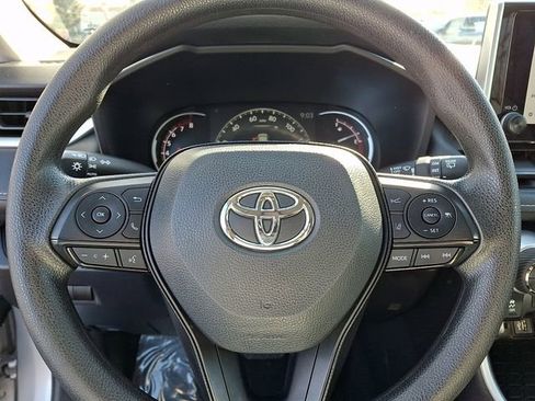 Used 2024 Toyota RAV4 XLE image 21