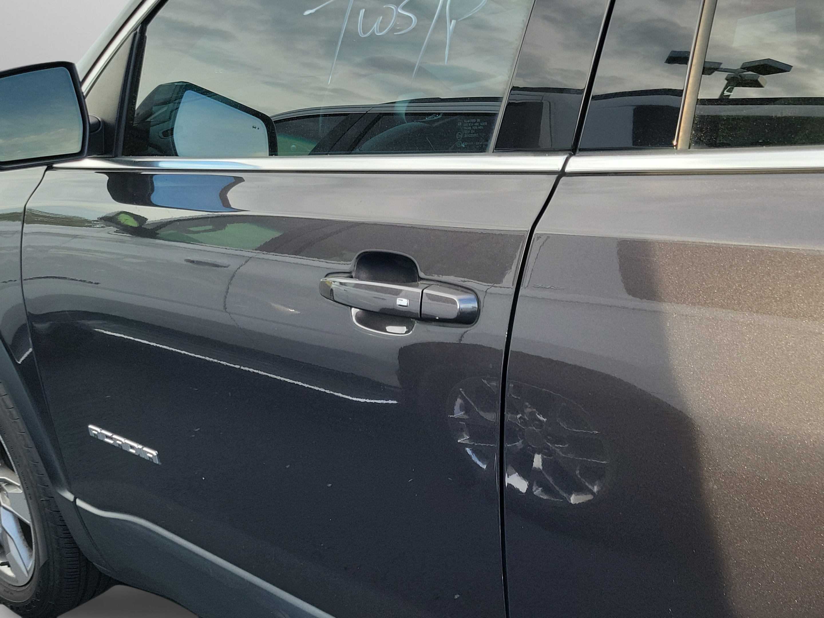 Used 2017 GMC Acadia SLT FWD image 27