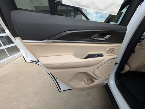 New 2026 Jeep Grand Cherokee Limited image 39