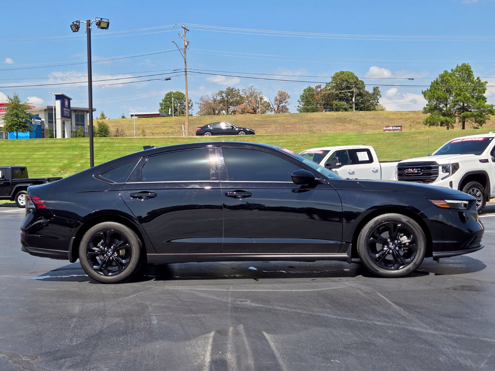 Used 2025 Honda Accord SE image 6