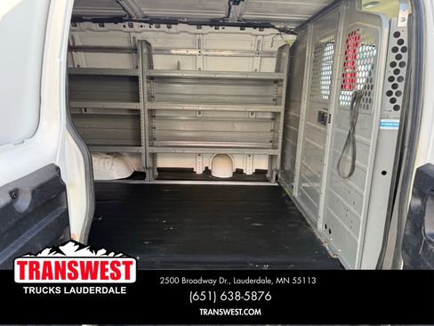 Used 2017 Chevrolet Express 3500 image 2
