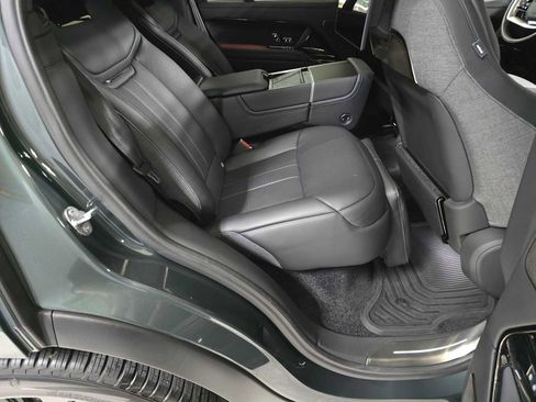 Used 2023 Land Rover Range Rover SV image 14