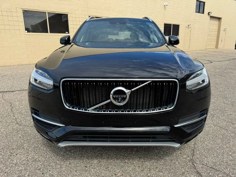 Used 2018 Volvo XC90 T6 Momentum w/ Convenience Package AWD/4WD image 2