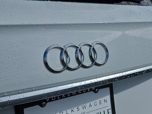 Used 2023 Audi Q5 e Premium w/ Convenience Package image 26