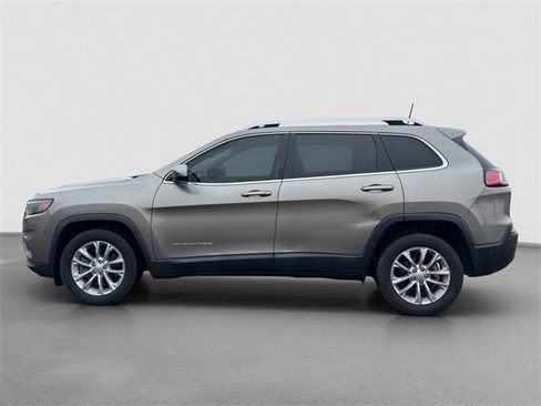Used 2019 Jeep Cherokee Latitude w/ Popular Appearance Group image 3