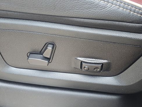 Used 2025 RAM 3500 Limited AWD/4WD image 16