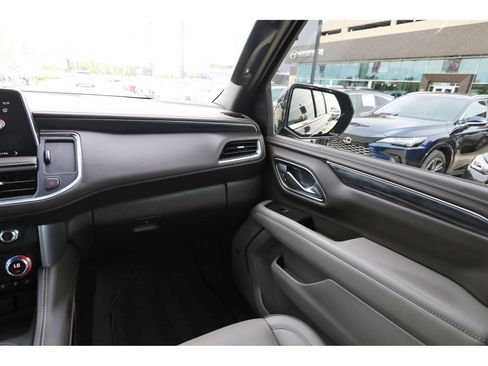 Used 2023 GMC Yukon XL SLT RWD image 12