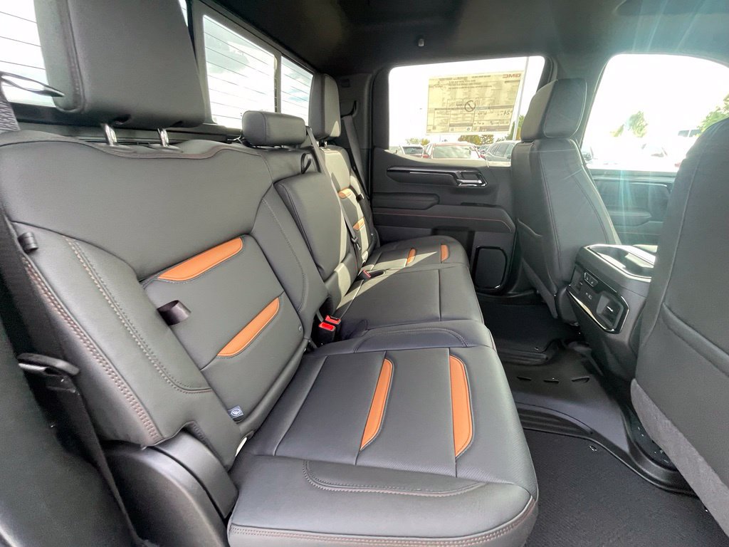 New 2026 GMC Sierra 1500 AT4 w/ AT4 Premium Package AWD/4WD image 28