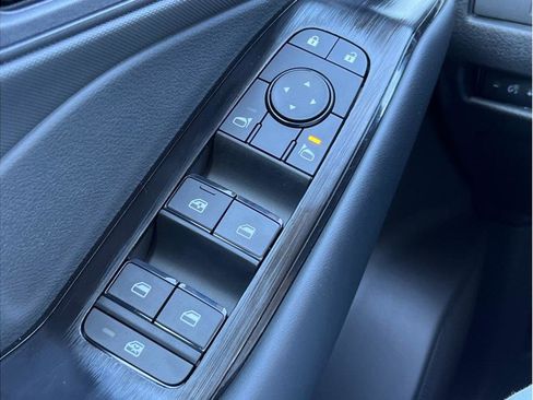 New 2026 Nissan Rogue S image 17