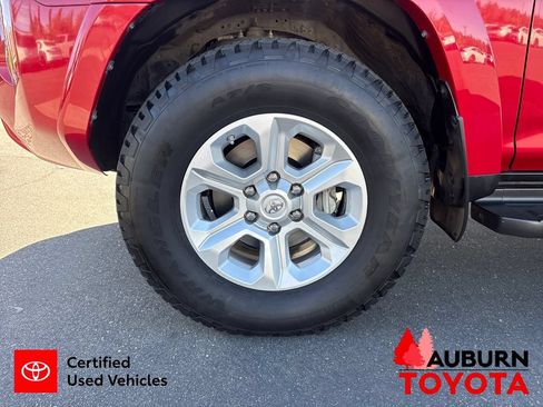 Certified 2021 Toyota 4Runner SR5 Premium AWD/4WD image 9