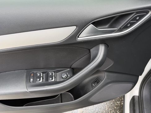 Used 2017 Audi Q3 2.0T Premium w/ Convenience Package image 29