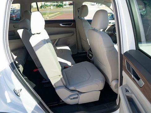 New 2026 Volkswagen Atlas SE image 37