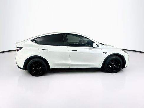 Used 2023 Tesla Model Y Long Range AWD/4WD image 10