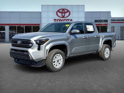 New 2025 Toyota Tacoma SR5