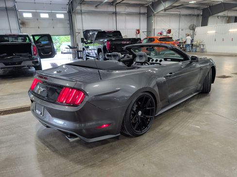 Used 2015 Ford Mustang Premium RWD image 3