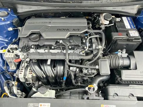 Used 2024 Hyundai Elantra SEL FWD image 28