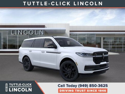 New 2026 Lincoln Navigator Reserve w/ Jet Appearance Package image 7